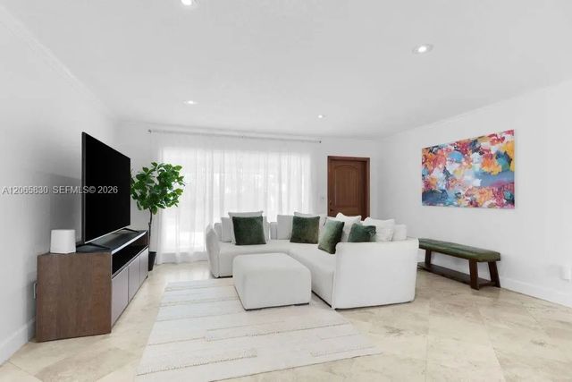 5 of 52 - 261 Se 4th Street, Pompano Beach, FL