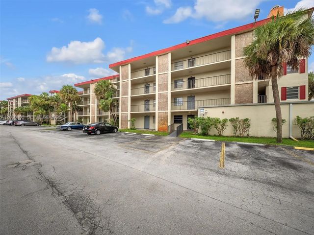 3070 Nw 48th Terrace #111, Lauderdale Lakes
