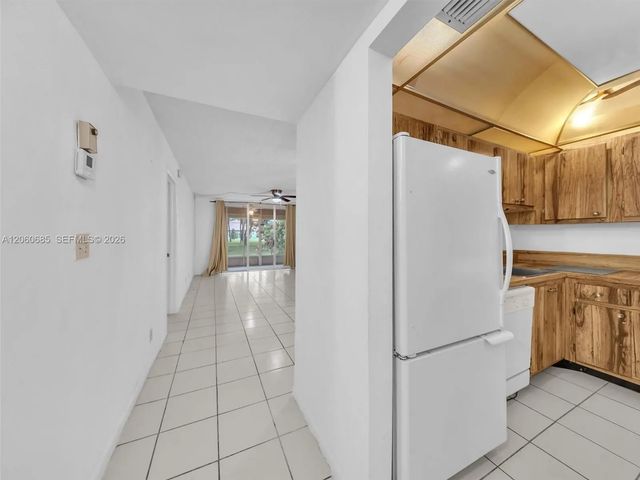 3 of 21 - 3070 Nw 48th Terrace #111, Lauderdale Lakes, FL