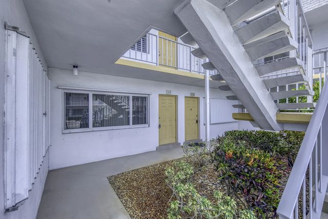 3240 Lake Osborne Drive #109, Lake Worth Beach