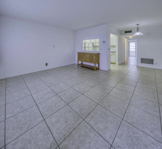 2 of 20 - 3240 Lake Osborne Drive #109, Lake Worth Beach, FL