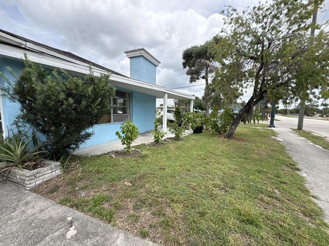 4 of 33 - 1001 Sunrise Boulevard, Fort Pierce, FL