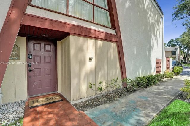 2 of 56 - 2999 Lakewood Lane, Hollywood, FL