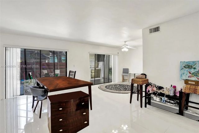 3 of 56 - 2999 Lakewood Lane, Hollywood, FL