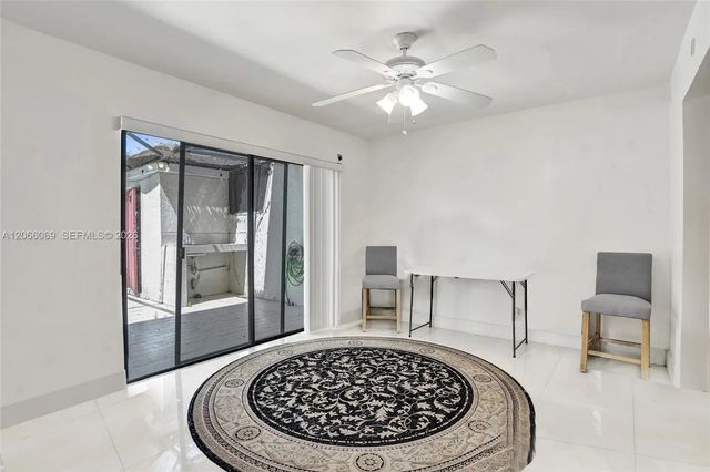 4 of 56 - 2999 Lakewood Lane, Hollywood, FL