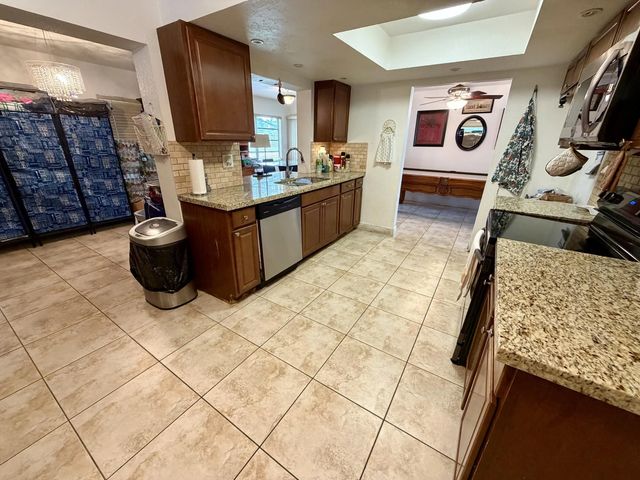 4 of 15 - 6875 Nw 17th Court, Margate, FL