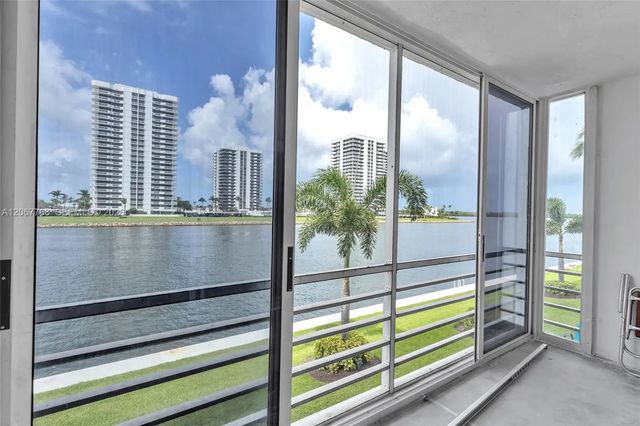 4 of 49 - 28 Yacht Club Drive #202, North Palm Beach, FL