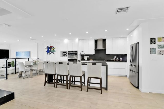 4 of 57 - 1035 Boca Cove Lane, Highland Beach, FL