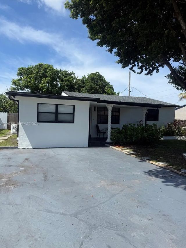 3 of 50 - 2411 Wiley Street, Hollywood, FL