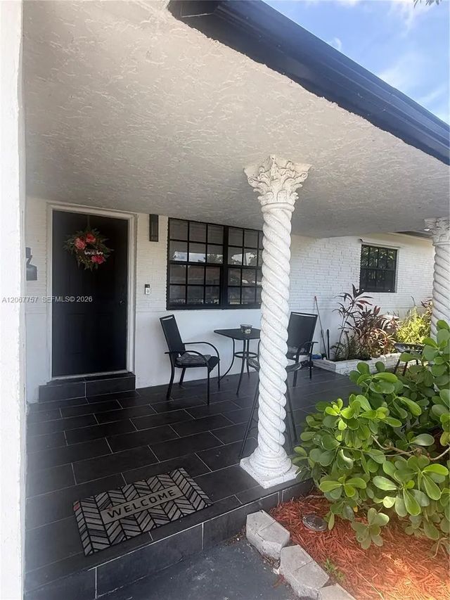 4 of 50 - 2411 Wiley Street, Hollywood, FL
