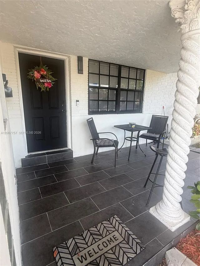 5 of 50 - 2411 Wiley Street, Hollywood, FL