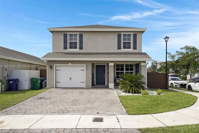 572 Ne 6th Place, Homestead