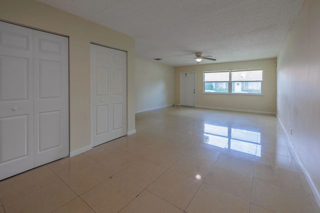 4 of 23 - 4755 Orleans Court #b, West Palm Beach, FL