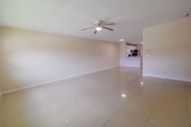 5 of 23 - 4755 Orleans Court #b, West Palm Beach, FL