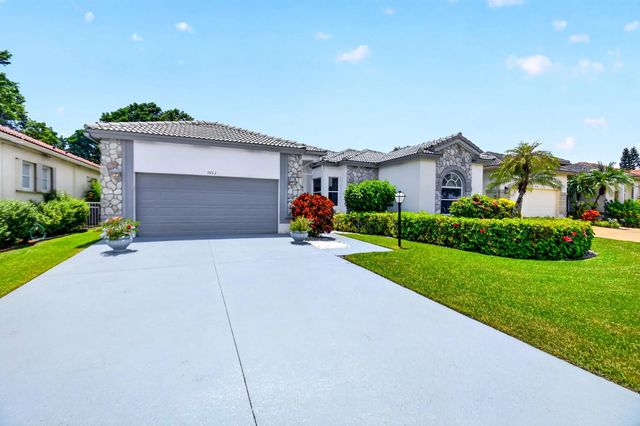 2 of 52 - 3952 Summer Chase Court, Lake Worth, FL