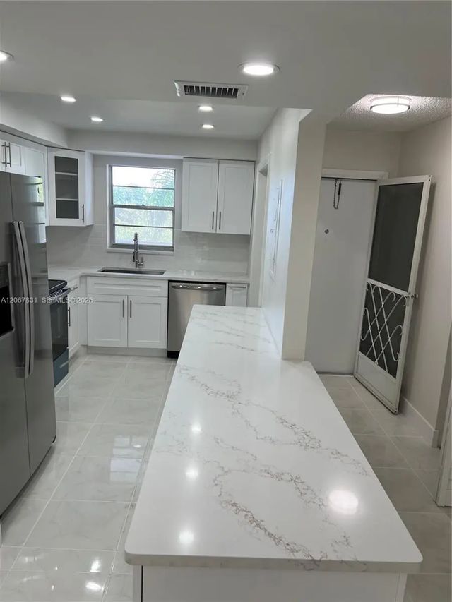 3 of 45 - 5900 Nw 44th Street #405, Lauderhill, FL