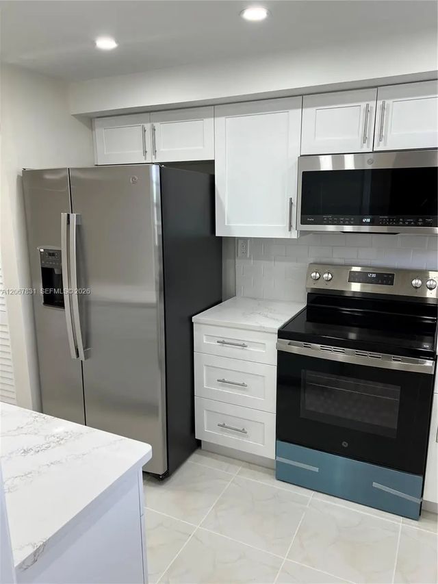 5 of 45 - 5900 Nw 44th Street #405, Lauderhill, FL