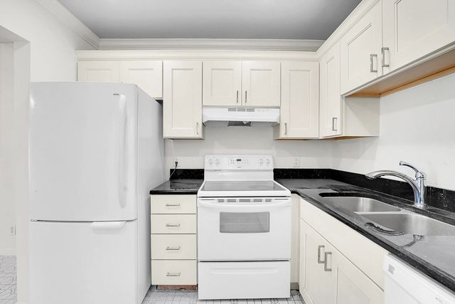 200 Waterway Drive S #105, Lantana