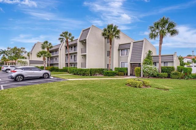 5 of 49 - 4070 Tivoli Court #307, Lake Worth, FL