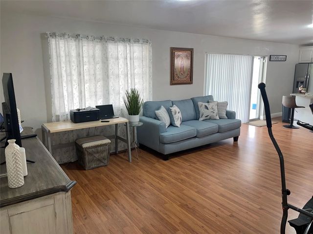 5813 Nw 18th Court, Margate