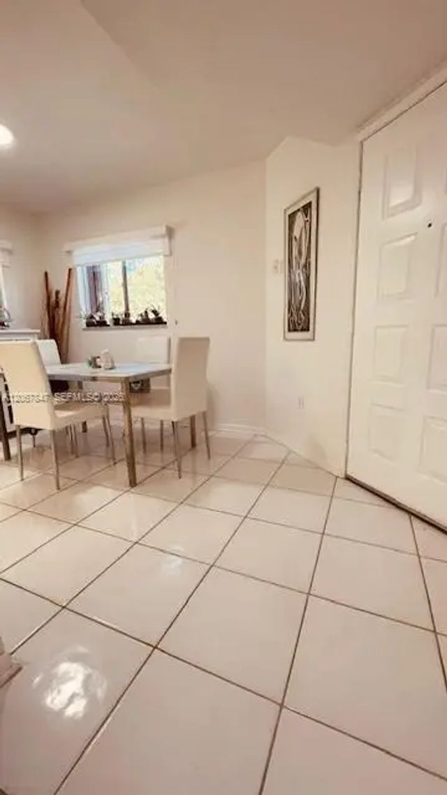 5 of 47 - 950 Sw 138th Avenue #314b, Pembroke Pines, FL