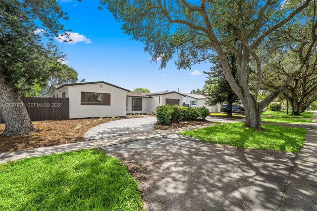 8978 Sw 49th Street, Cooper City