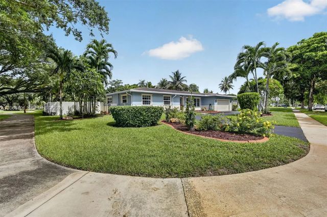 801 Ixora Lane, Plantation