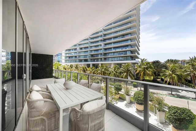 801 S Pointe Drive #301, Miami Beach