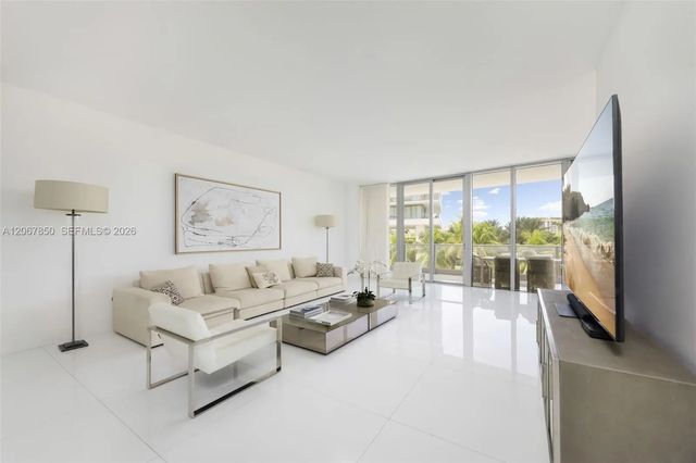 3 of 31 - 801 S Pointe Drive #301, Miami Beach, FL