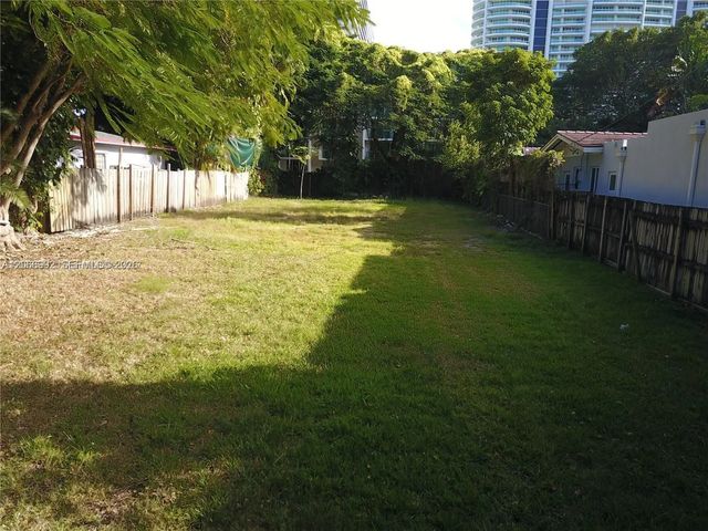 3 of 7 - 1625 S Miami Avenue, Miami, FL