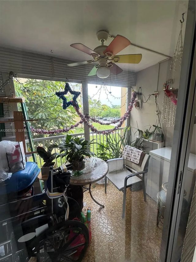 3 of 3 - 952 Ne 199th Street #2n, Miami, FL