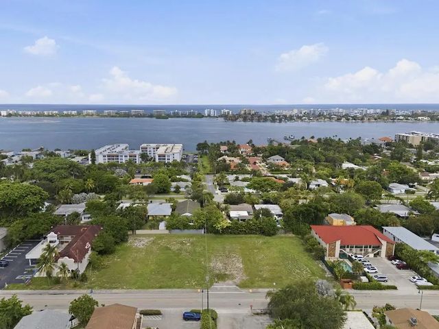 2 of 17 - 1532 S Federal Highway, Lake Worth Beach, FL