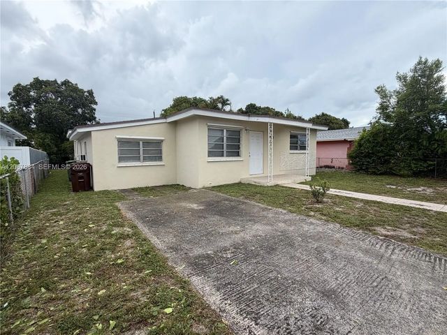 733 W 35th Street, Hialeah