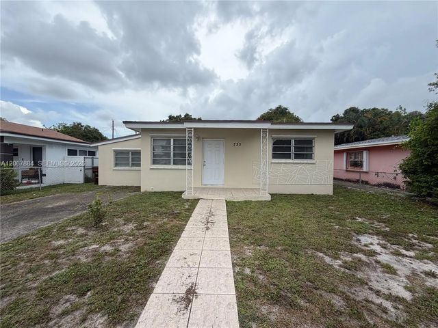 2 of 27 - 733 W 35th Street, Hialeah, FL