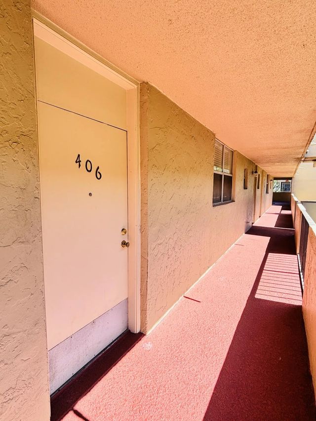 408 Nw 68th Avenue #406, Plantation