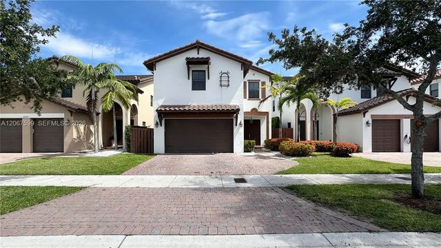 10235 Nw 87th Terrace, Doral