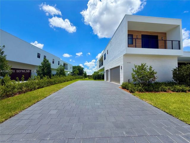 4 of 76 - 16752 S Botaniko Drive S, Weston, FL