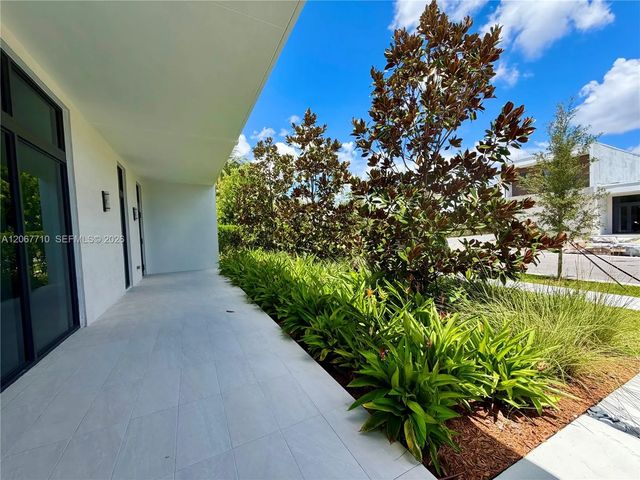 5 of 76 - 16752 S Botaniko Drive S, Weston, FL