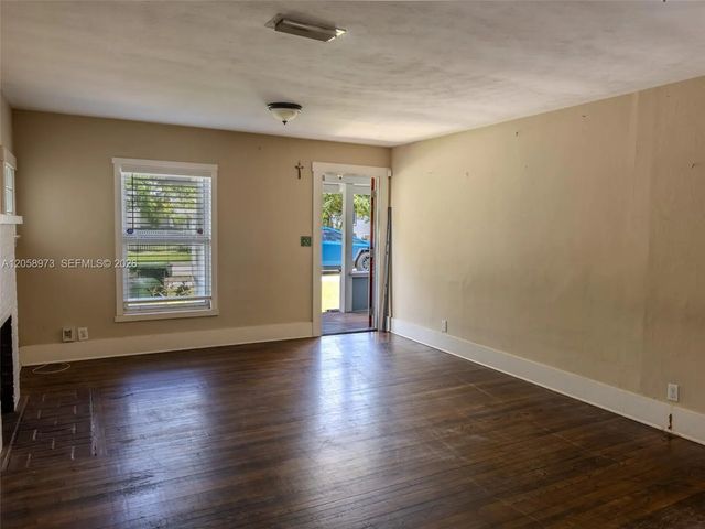 3 of 23 - 520 Ne 129th Street, North Miami, FL