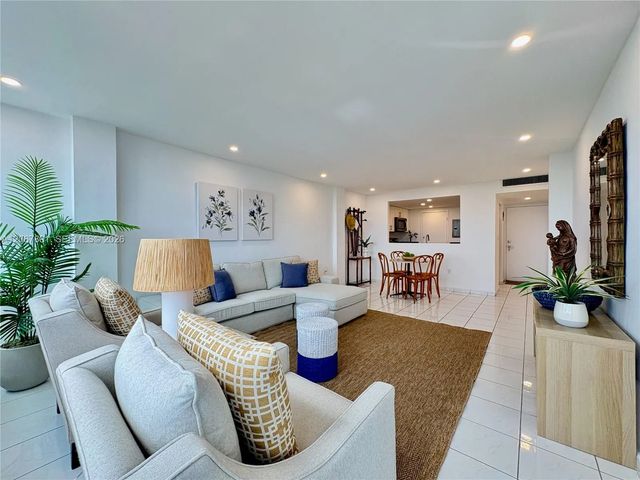5 of 31 - 8000 Harding Avenue #7e, Miami Beach, FL