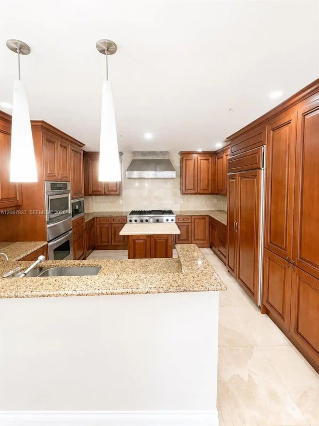 2 of 20 - 3501 N Ocean Drive #v1, Hollywood, FL