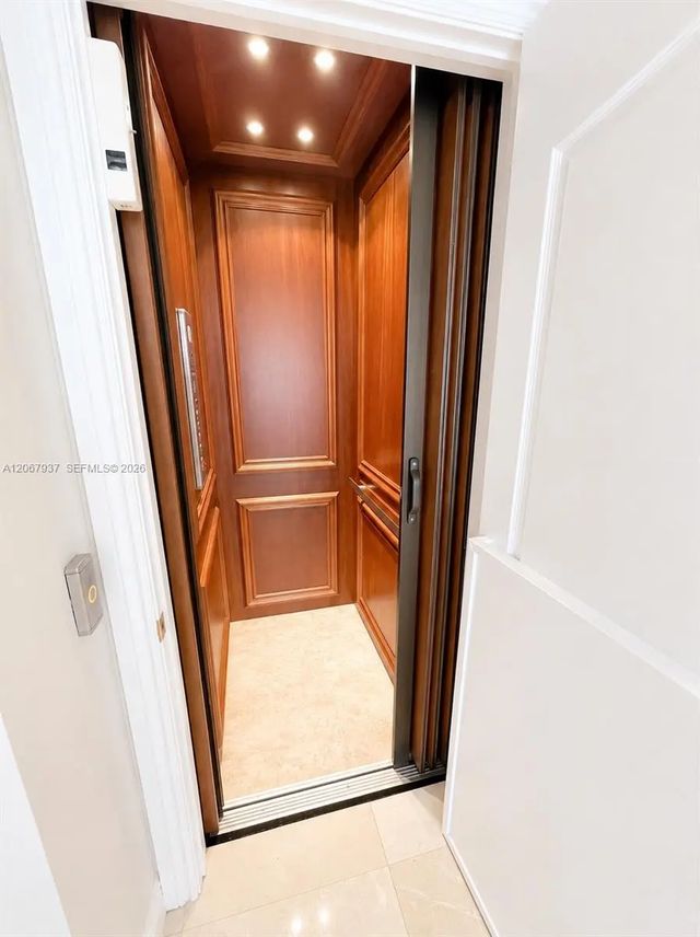 5 of 20 - 3501 N Ocean Drive #v1, Hollywood, FL