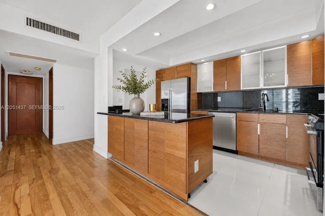5 of 22 - 19380 Collins Avenue #1103, Sunny Isles Beach, FL