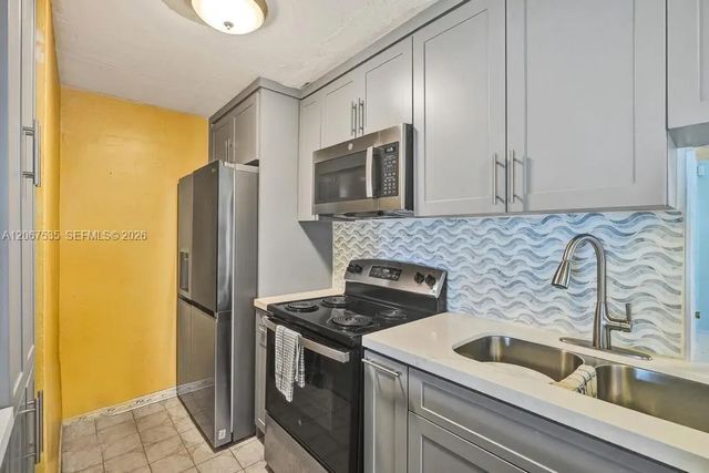 4 of 9 - 16520 Nw 18th Avenue, Miami Gardens, FL