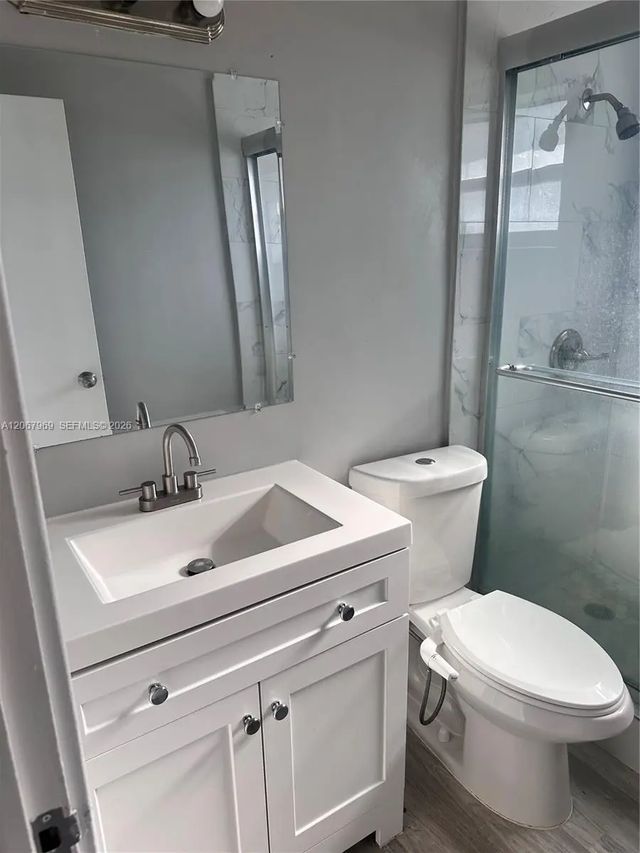5 of 8 - 1925 Ne 26th Street, Wilton Manors, FL