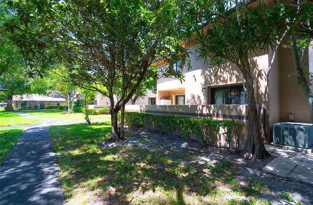 3 of 44 - 2214 Nw 39th Avenue, Coconut Creek, FL
