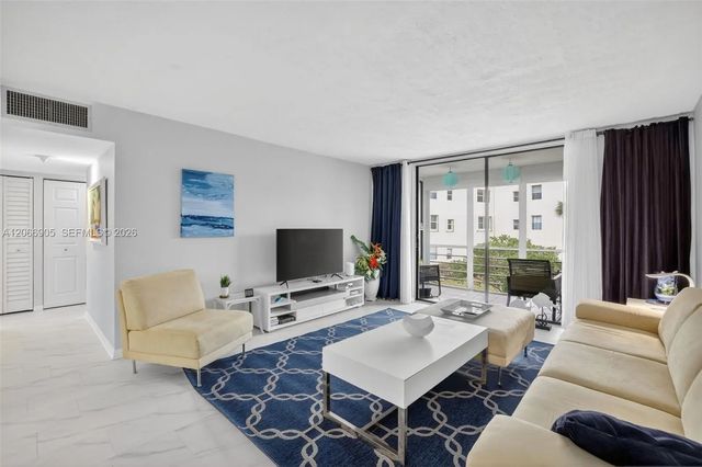 4 of 35 - 2801 Somerset Drive #205, Lauderdale Lakes, FL