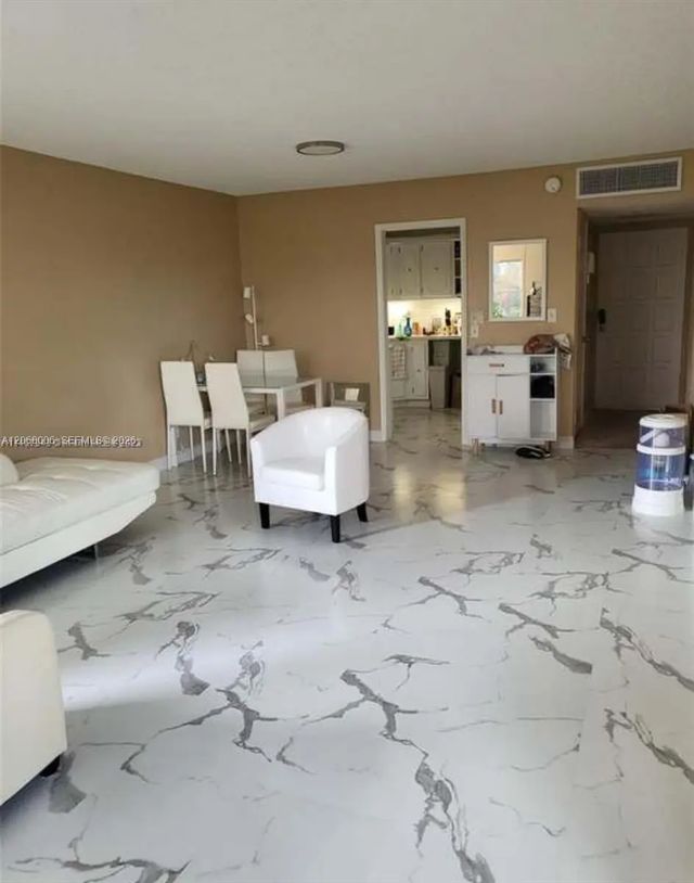 4 of 14 - 3301 Spanish Moss Terrace #404, Lauderhill, FL