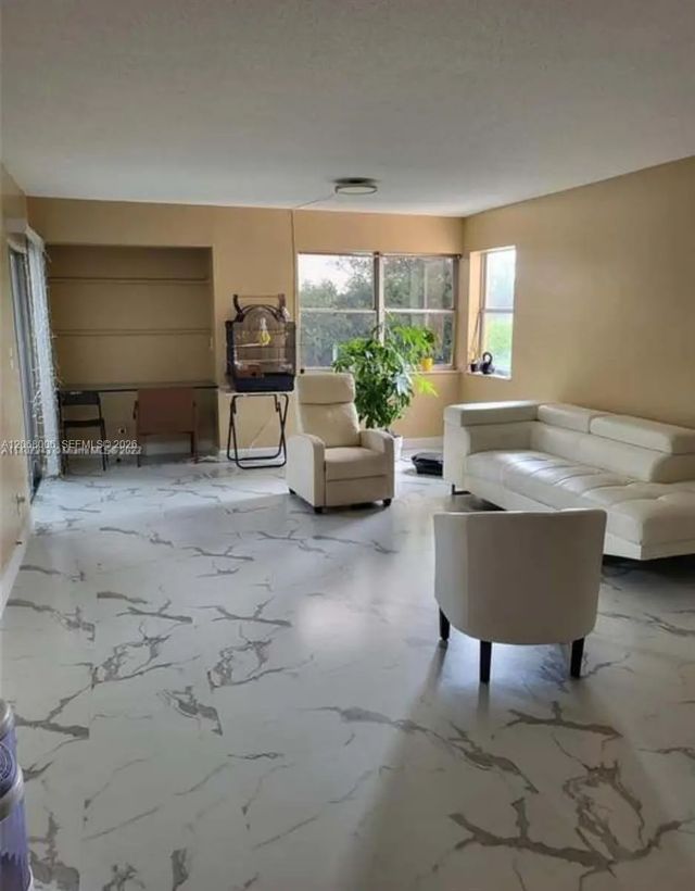 5 of 14 - 3301 Spanish Moss Terrace #404, Lauderhill, FL