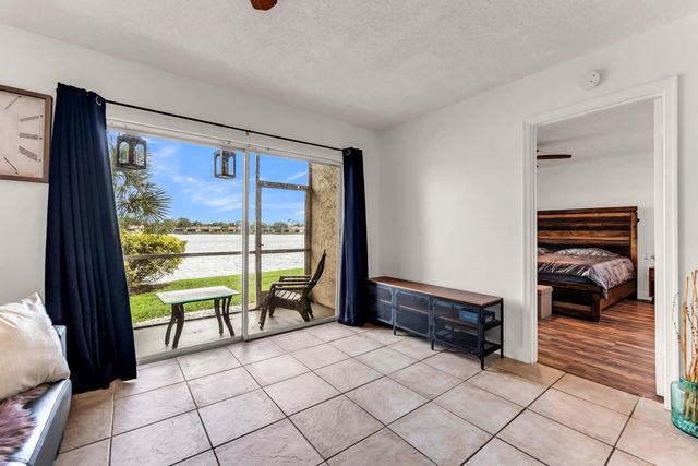 5510 Lakeside Drive #106, Margate